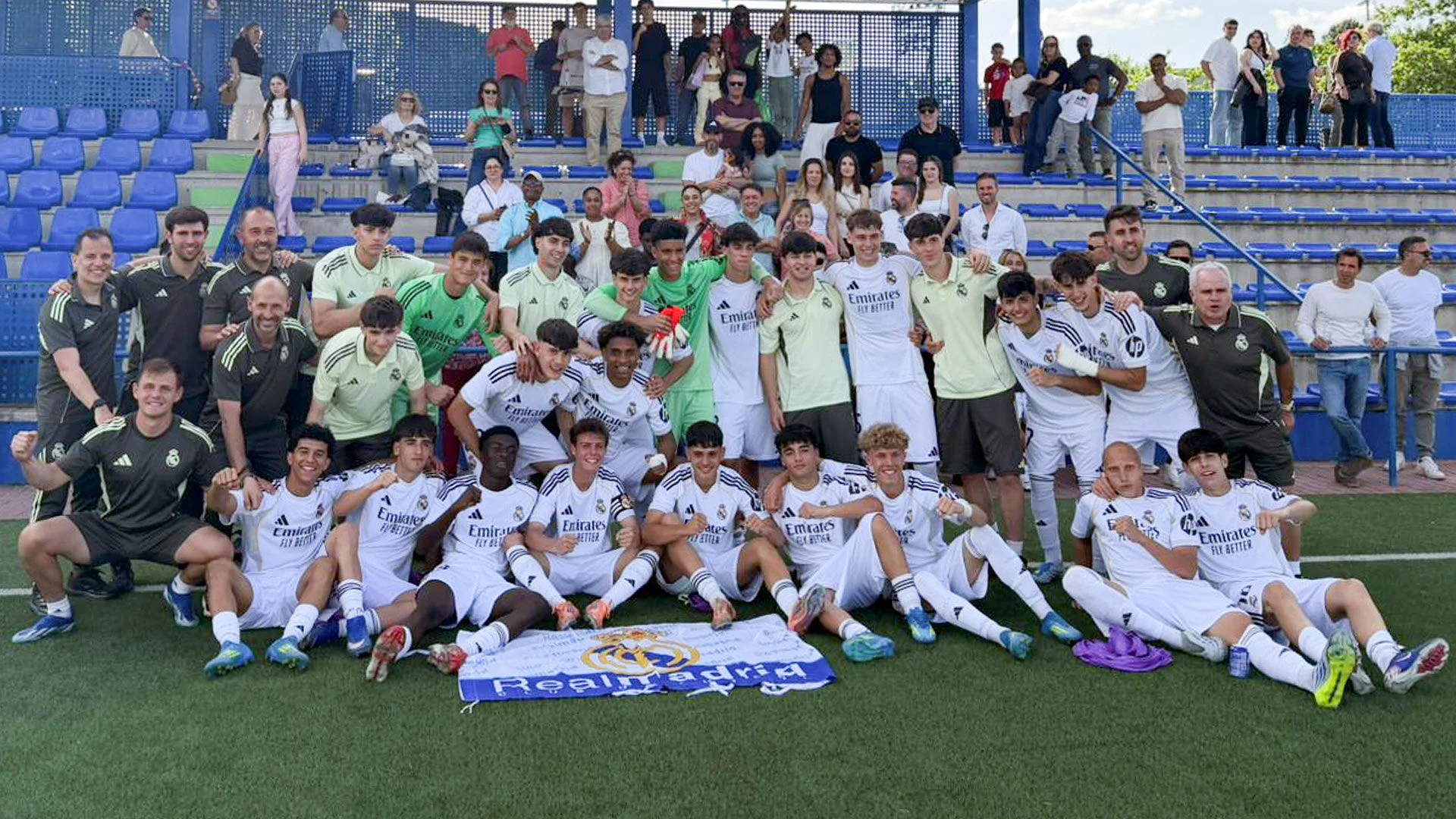 Juvenil B, champion of Group 12 in the National Juvenile Division