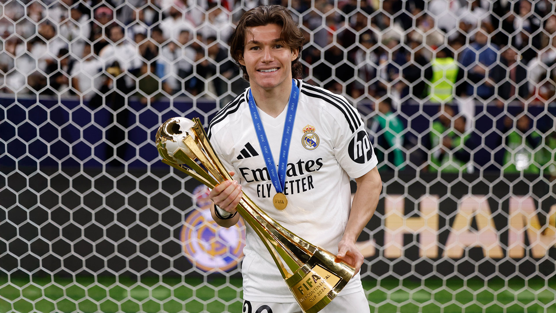 Fran García turns 26