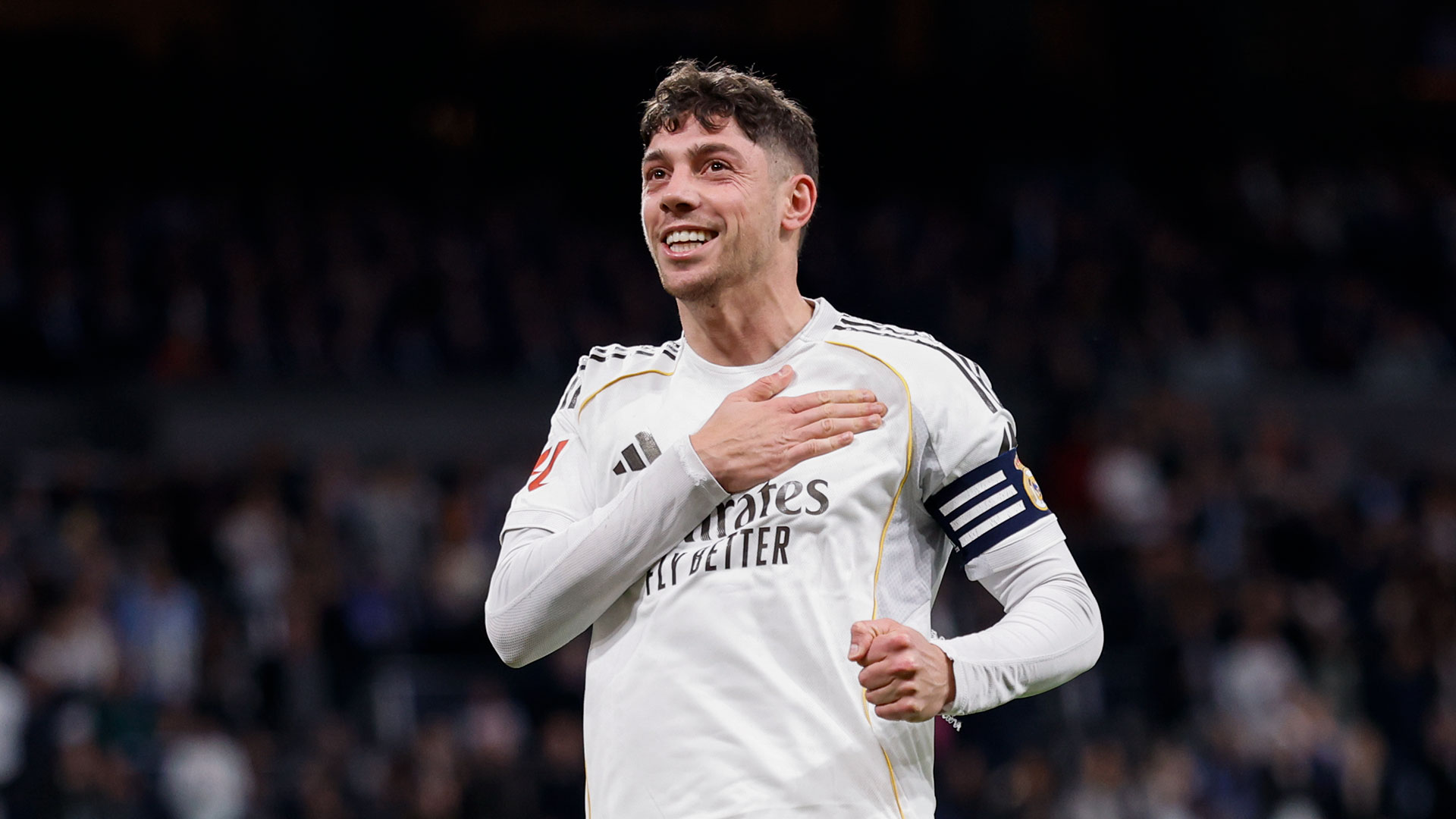 The 3-1: Valverde receives, controls the ball, and shoots